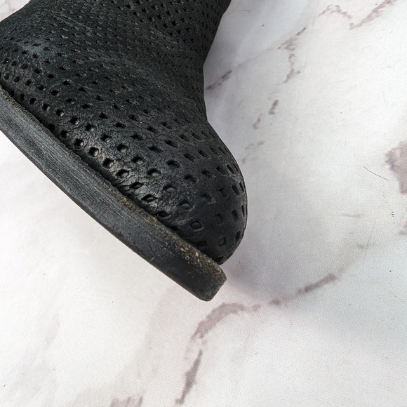 Dolce Vita Bootie Women 10 41 Black Ankle Leather Perforated Lattice Slits Shoe - Picture 10 of 12